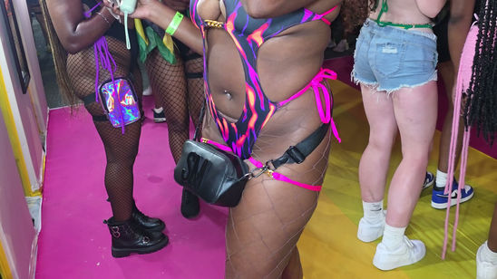 Night Carnival sexiness